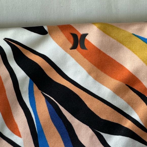 EUC Swimsuit haul- Hurley, Jessica Simpson and Victoria’s Secret- size small - Picture 9 of 15